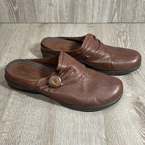 Bare Traps Gossip Leather Slip On Brown Mules 9M